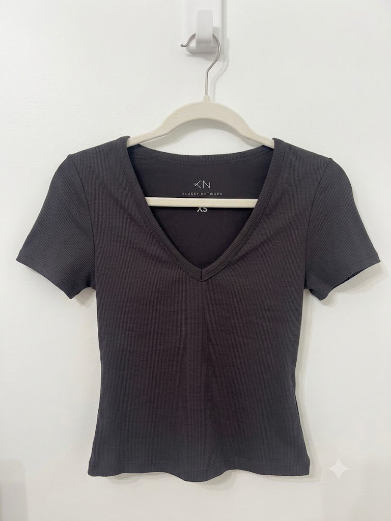 Bamboo V-Neck T-Shirt Brami — image 2 of 4